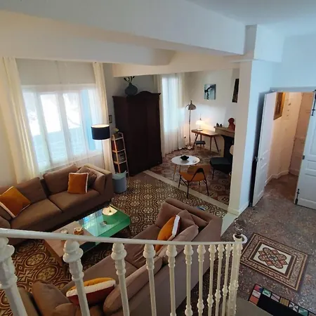 Nice House With Pool - Ideal For Holidays Vakantiehuis *