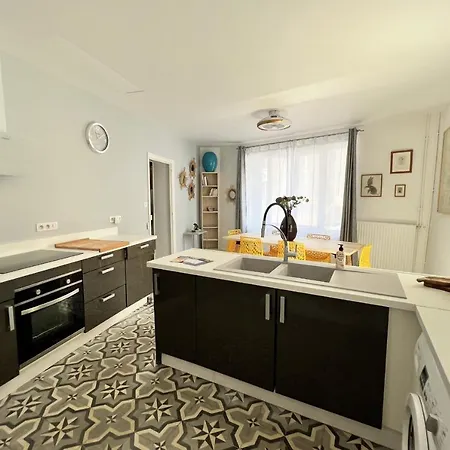 Nice House With Pool - Ideal For Holidays * Bessan